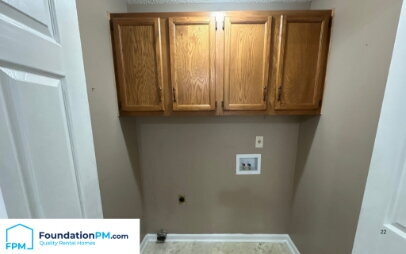 Foto del edificio - "Cozy 2-Bedroom Retreat with Fireplace in Prime Memphis Location!"