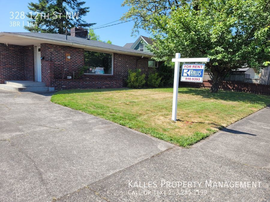 Primary Photo - **PENDING APP**Cute 3 Bed 1 Bath home in P...