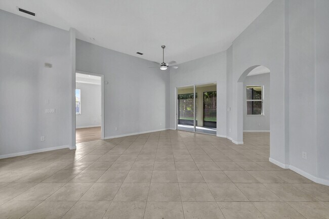 Building Photo - 6470 NW Regal Cir