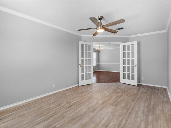 Building Photo - 143 Blue Juniper