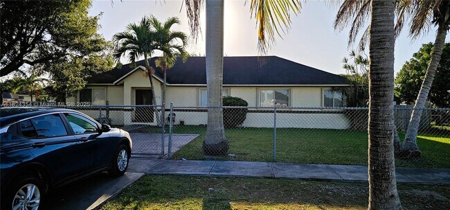 Foto del edificio - 326 NW 8th Ave
