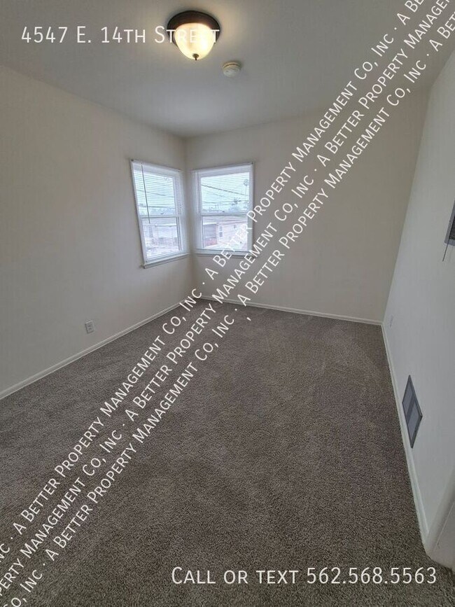 Foto del edificio - 4547 E 14th St