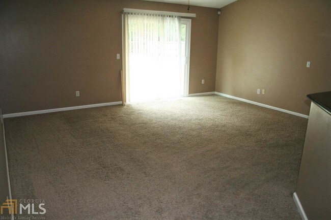 Foto del edificio - 511 Lake Jordan Blvd W