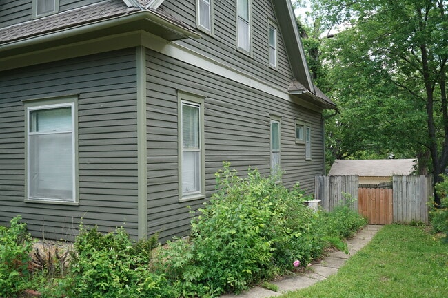 Building Photo - 942 Missouri St