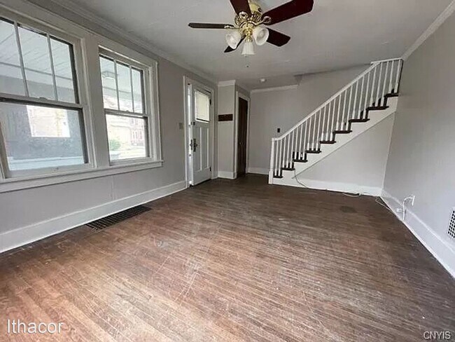Building Photo - 3 br, 1 bath House - 35 Lincoln Ave