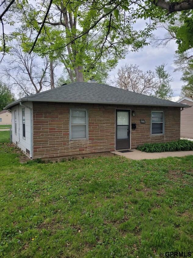 Primary Photo - 2601 Calhoun St
