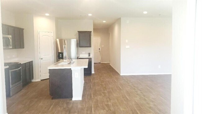 Foto del edificio - 21537 Rustic Elm Dr
