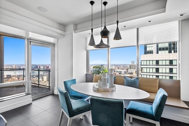 Building Photo - 4 Avery St