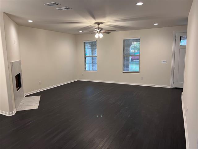 Building Photo - 1607 Fairway Dr