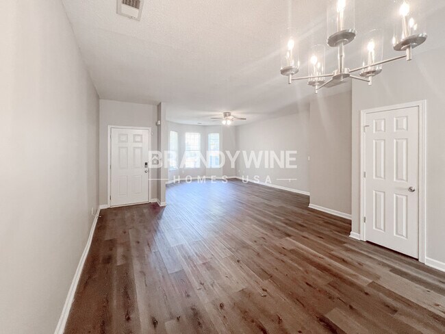 Building Photo - 2258 Nicole Dr