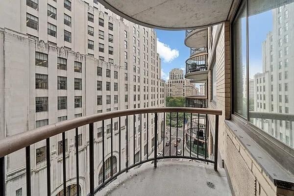 Foto del edificio - 45 E 25th St