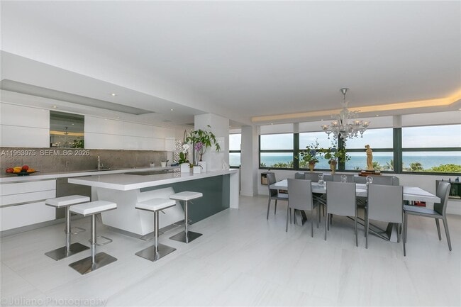 Building Photo - 3 Grove Isle Dr