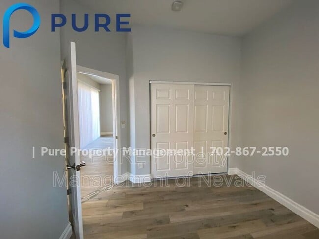 Building Photo - 2854 W Agate Ave