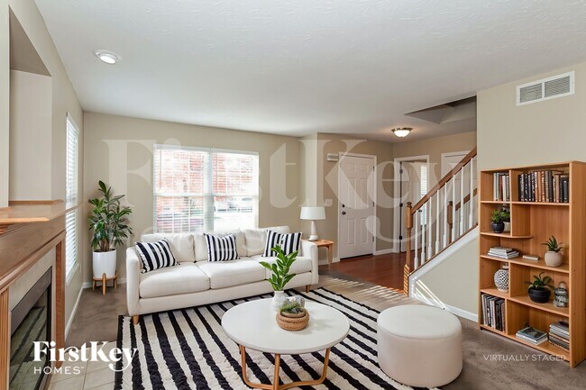 Foto del edificio - 7568 Sycamore Woods Ln