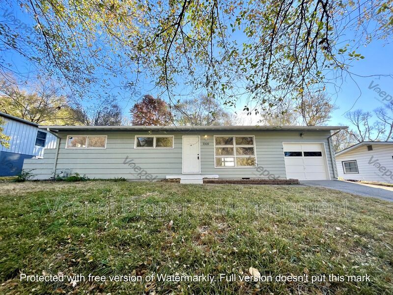 7009 NW Avalon St, Kansas City, MO 64152 House Rental in Kansas City