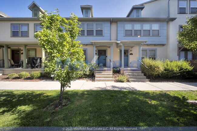 Building Photo - Small Pet Friendly - 3BD 2BTH 2GAR - Center Street/700 W Near TopGolf