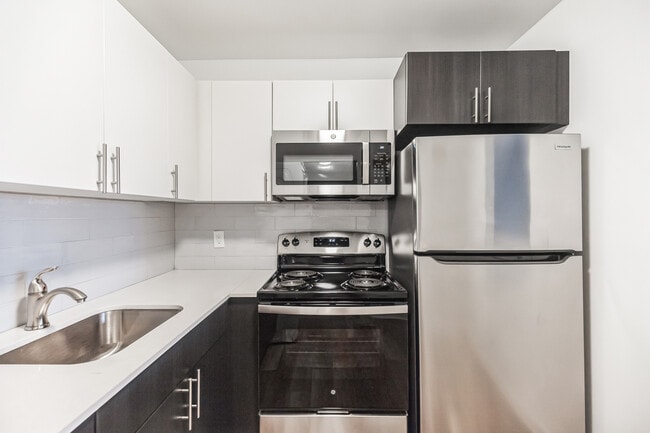 Kitchen - Miry Run Apartments