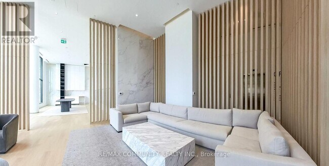 Building Photo - 3009 Novar Rd