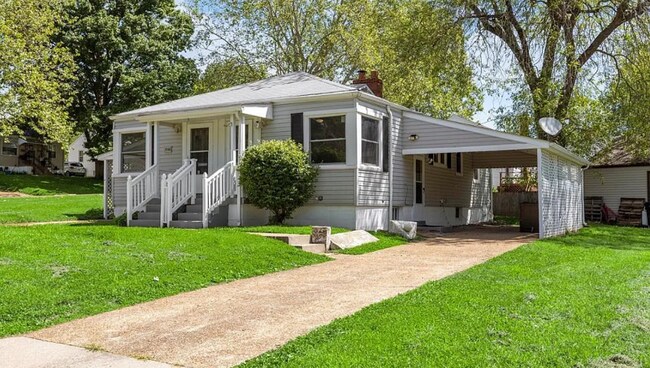 Building Photo - 3536-3540 St Sebastian Ln