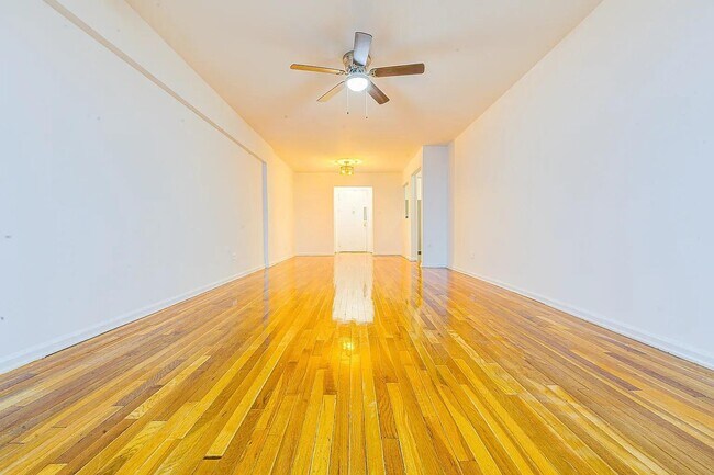 Foto del edificio - 1275 E 51st St