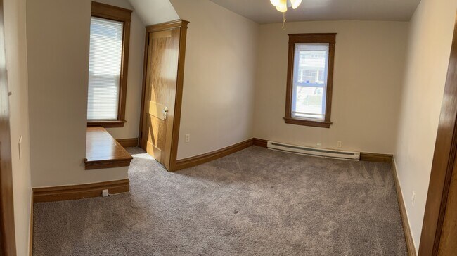 Bedroom - 322 Walnut St
