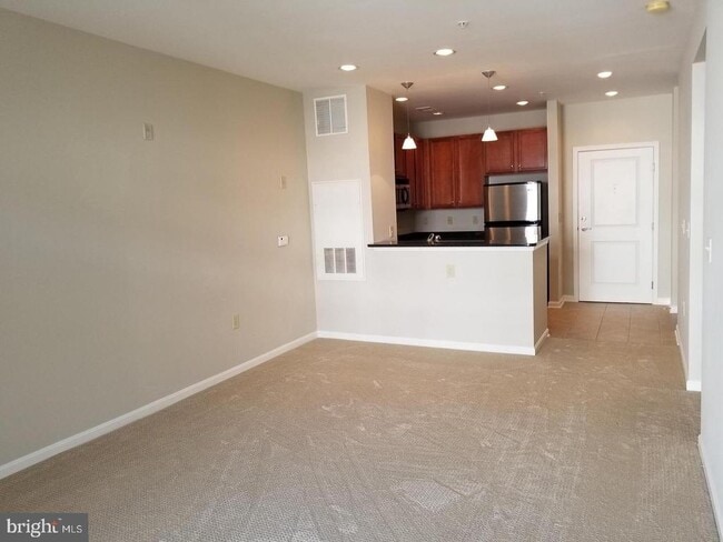 Building Photo - 2665 Prosperity Ave