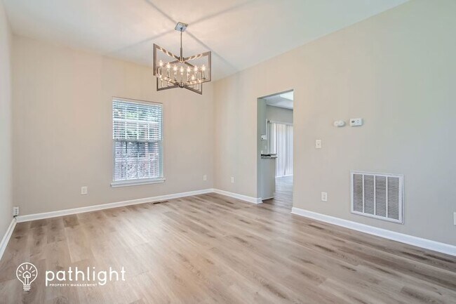 Building Photo - 1221 Brentwood Highlands Dr