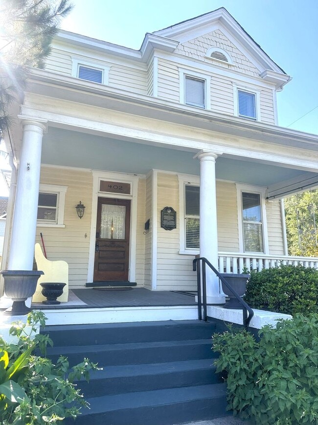Building Photo - 402 S 5th Ave