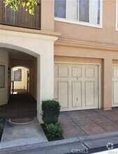 Building Photo - 2749 Dietrich Dr