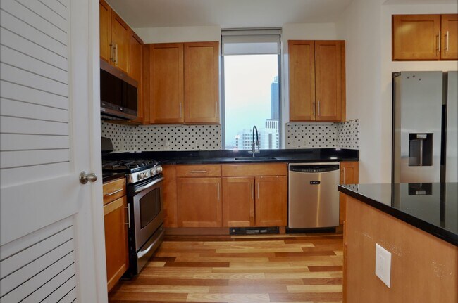 Building Photo - 389 Washington St