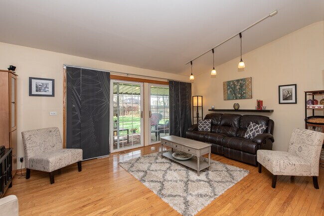 Building Photo - 4118 Dubois Blvd