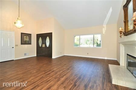 Foto del edificio - 7252 Elmsbury Ln
