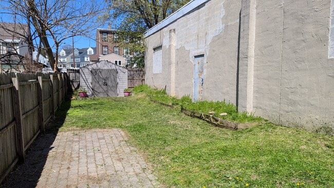 Photo - 624 E Hector St Townhome