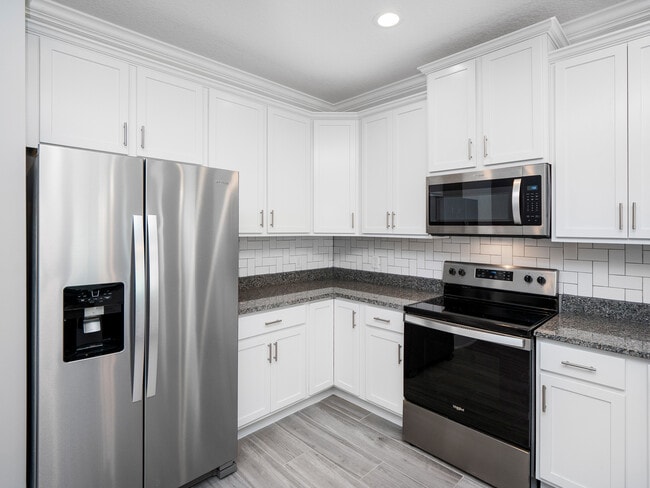 Foto del edificio - 786 6th Ave S