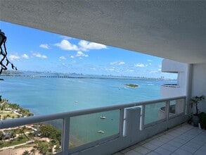 Building Photo - 1717 N Bayshore Dr