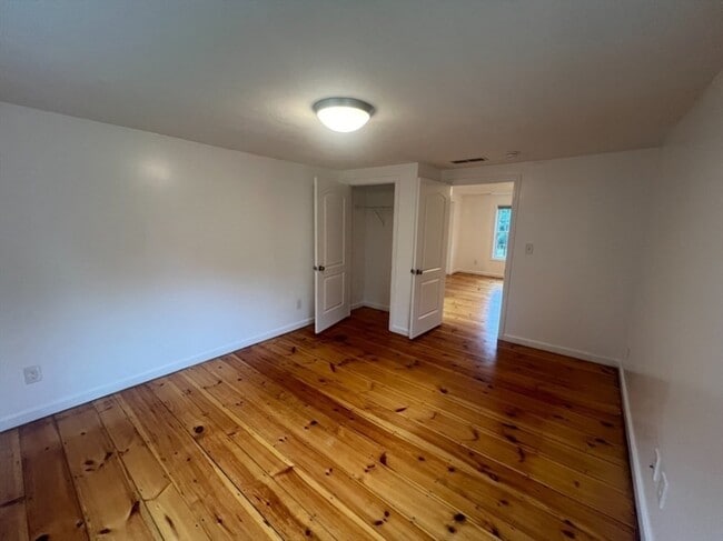 Foto del edificio - 265 Dunstable Rd