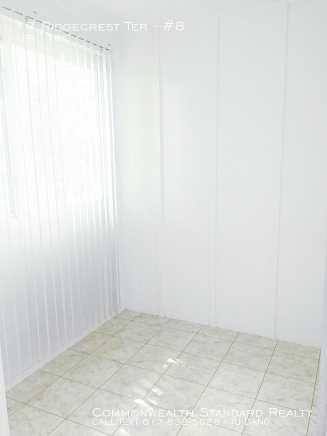 Building Photo - 1 bedroom in West Roxbury MA 02132
