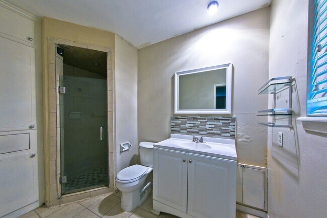Foto del edificio - 8234 Misty Vale Ln