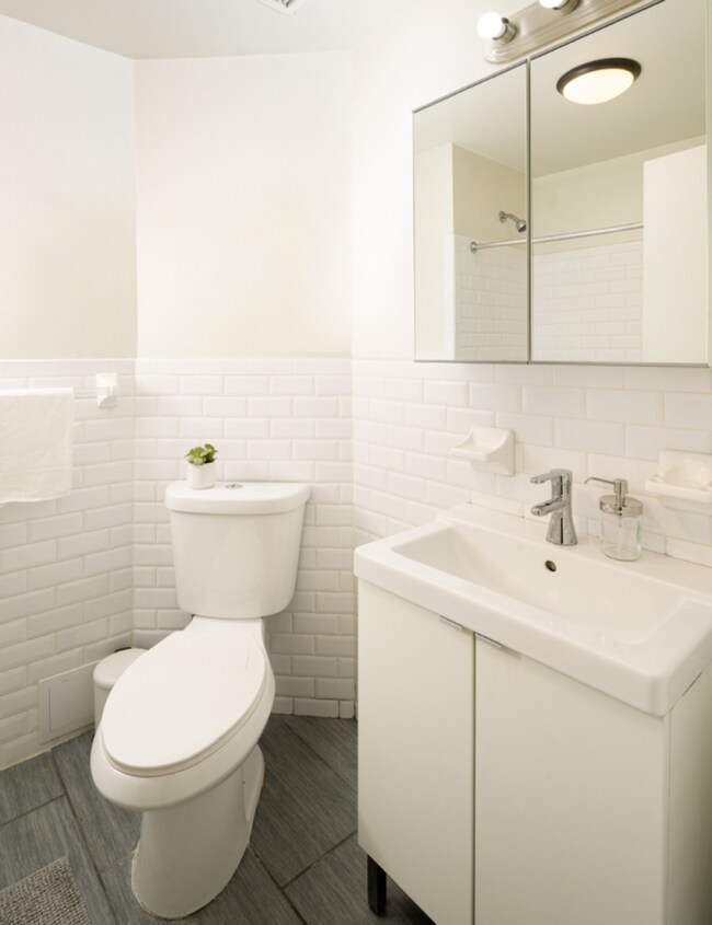 Building Photo - 1 bedroom in New York NY 10016