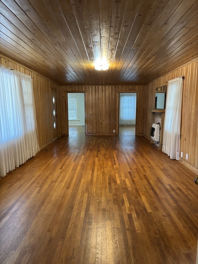 Foto del edificio - 2115 Galilee Rd