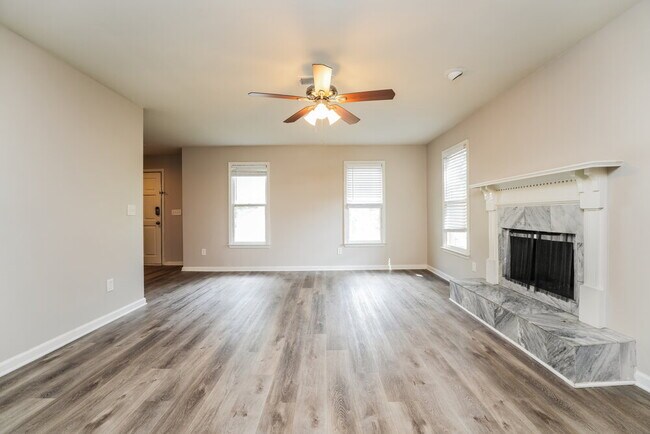 Foto del edificio - 3280 Pond Ridge Trail
