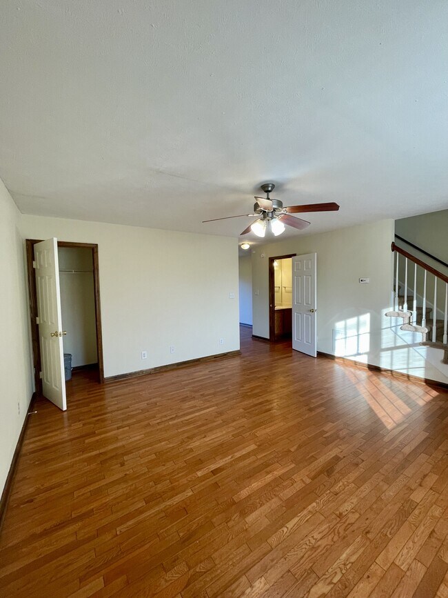 Foto del edificio - 2528 Old Forest Rd