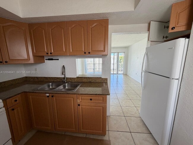 Foto del edificio - 7713 SW 88th St