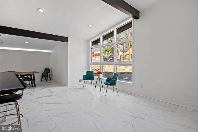 Building Photo - 608 Winona Ct