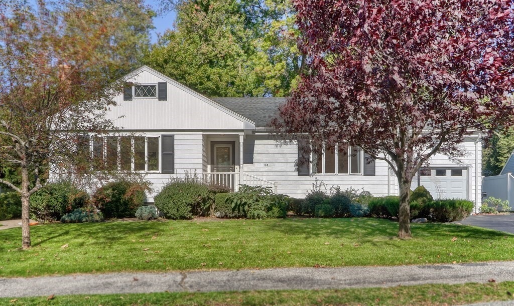 Photo - 33 Hillcrest Rd (Wakefield, MA)