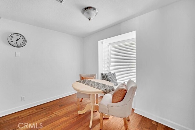 Foto del edificio - 2742 Hillview Dr