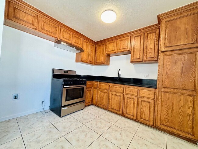 Foto del edificio - Aspen Ave - BLUE