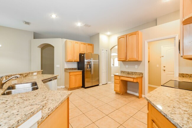 Building Photo - 3645 Tayside Ct