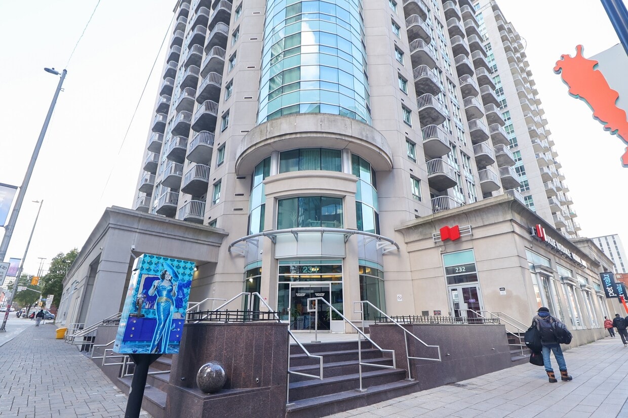 Photo principale - 242 Rideau St