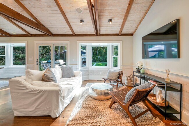 Foto del edificio - 1600 Pine Tree Rd